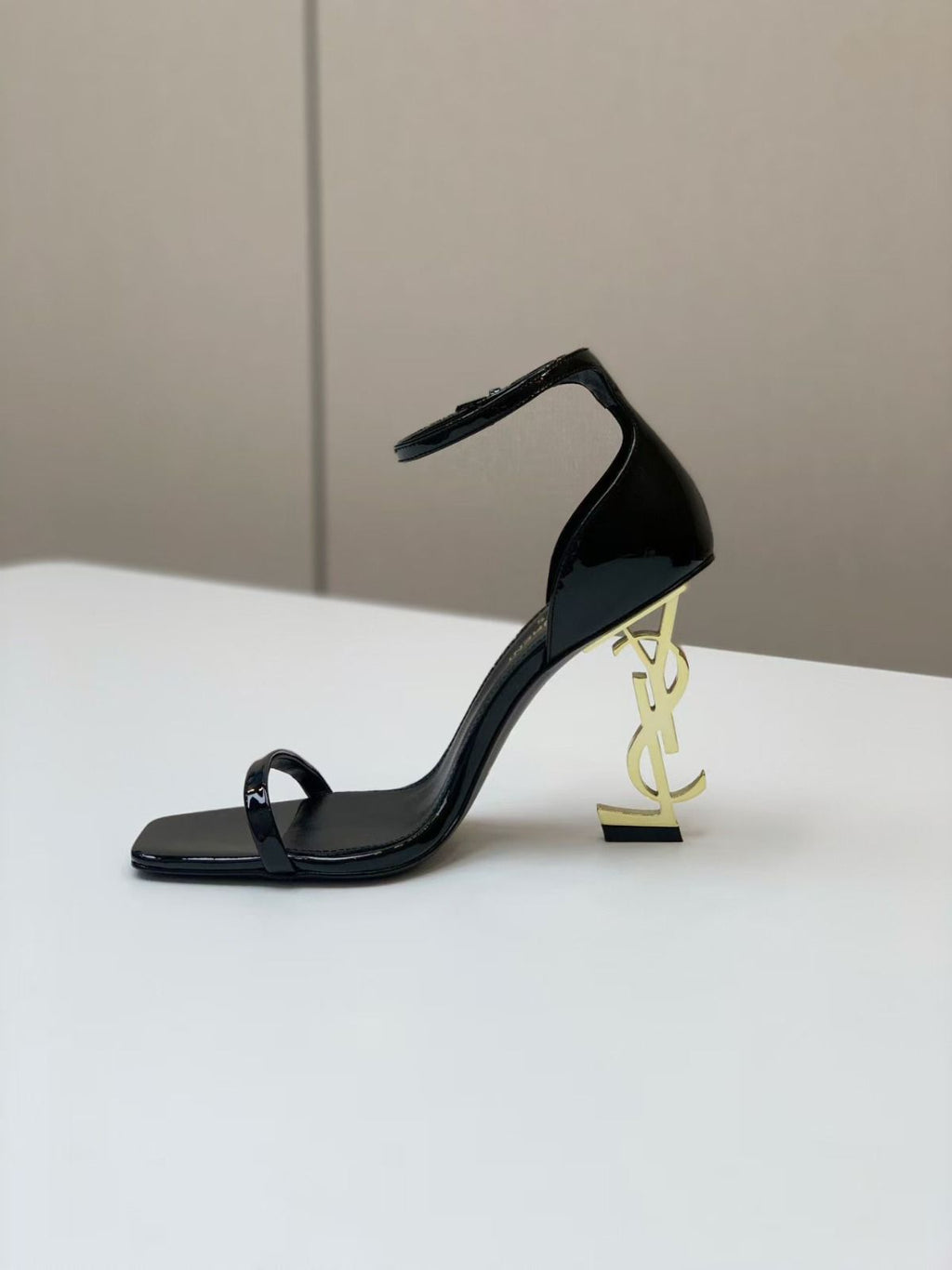 Elegant heels